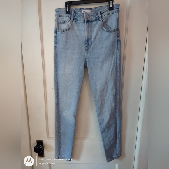 Zara Stretch Skinny Jeans - Picture 3 of 6